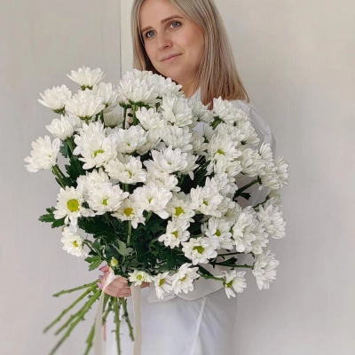 Букет «Ромашка» — свежесть белых хризантем в деревенском стиле Алатырь Чувашская Республика Букет «Ромашка» — свежесть белых хризантем в деревенском стиле Алатырь Чувашская Республика
