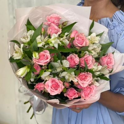 Букет «Розовый фламинго» – нежность розовых кустовых роз и белых альстромерий Алатырь Чувашская Республика Букет «Розовый фламинго» – нежность розовых кустовых роз и белых альстромерий Алатырь Чувашская Республика
