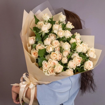 Букет «Персик» – пышные кустовые розы нежно-персикового оттенка Алатырь Чувашская Республика Букет «Персик» – пышные кустовые розы нежно-персикового оттенка Алатырь Чувашская Республика